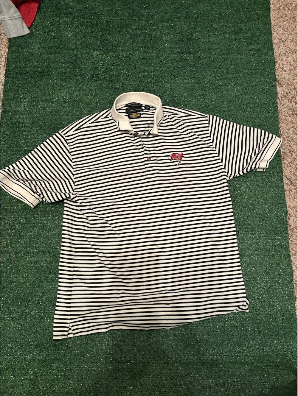Greg Norman NFL Tampa Bay Buccaneers Performance Polo Shirt Mens L Strip